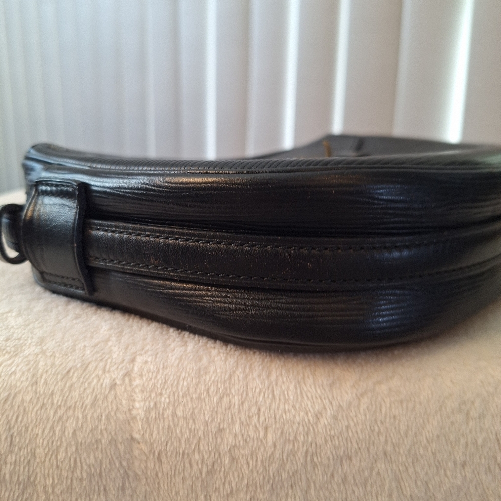 Louis Vuitton Jeune Fille - Picture 7 of 16